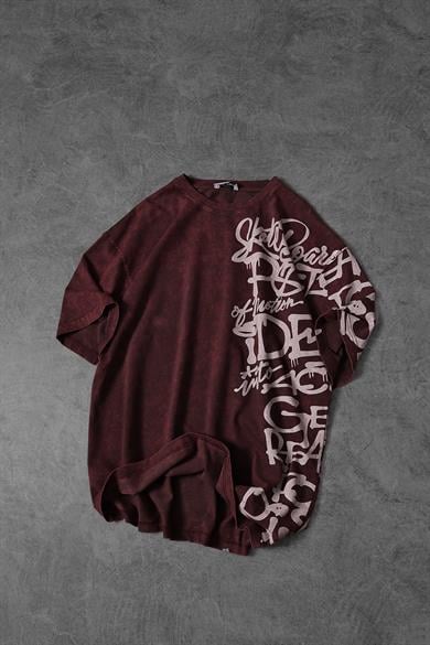 Erkek Bordo Grafiti Yan Baskı Özel Yıkamalı Kumaş Oversize Tshirt