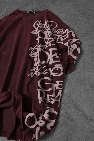 Erkek Bordo Grafiti Yan Baskı Özel Yıkamalı Kumaş Oversize Tshirt