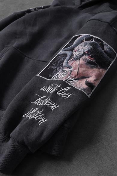 Erkek Füme İllusion Nakışlı Patchli Yıkamalı Oversize Kapüşonlu Sweatshirt