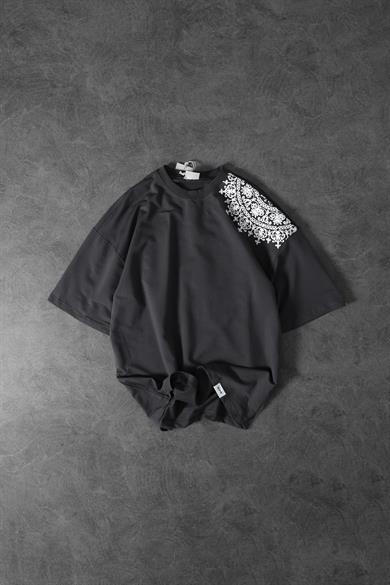 Erkek Füme Omuz ve Sırt Nakışlı Oversize Tshirt