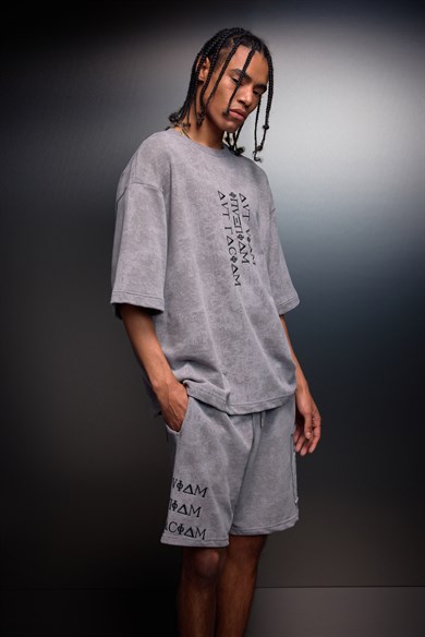 Erkek Gri İnveniam Patchli Oversize Yıkama Efektli Tshirt
