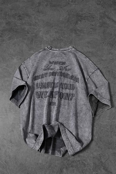 Erkek Gri Whats Your Weapon? Nakışlı Özel Yıkamalı Oversize Tshirt