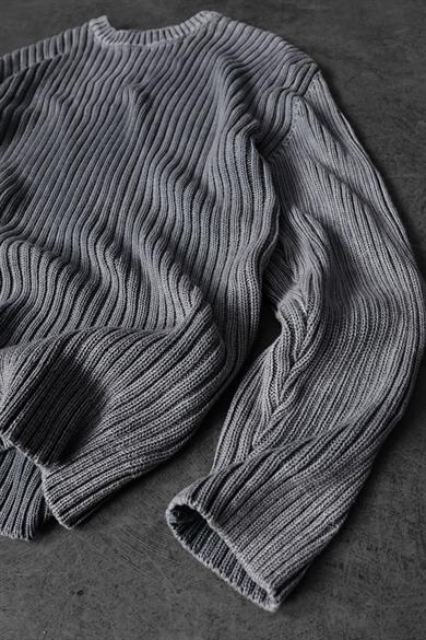 Erkek Gri Yıkamalı Fitilli Yün Karışımlı Bisiklet Yaka Oversize Kazak