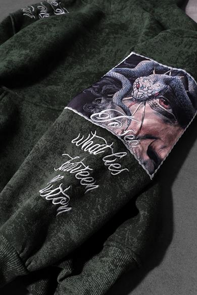 Erkek Haki İllusion Nakışlı Patchli Yıkamalı Oversize Kapüşonlu Sweatshirt