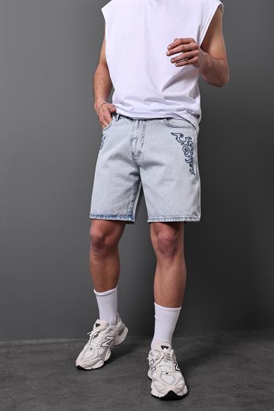 Erkek Kardesen Nakış Detay Diz Üstü Denim Şort