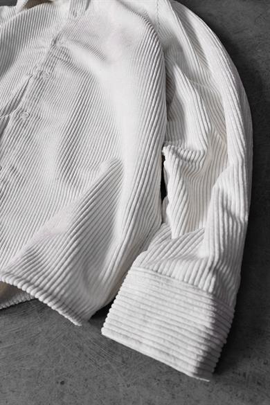 Erkek Beyaz Oversize Kadife Kumaş Gömlek