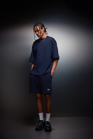 Erkek Lacivert Basic Nakışlı Diz Üstü Şort