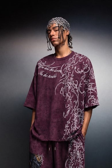 Erkek Mürdüm Crow Patch Oversize Yıkama Efektli Tshirt