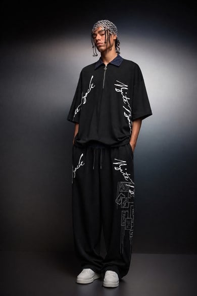 Erkek Siyah Bite Back Yaka Detay Box Fit Tshirt