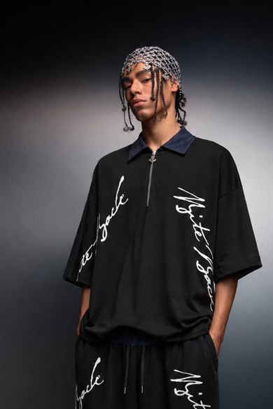 Erkek Siyah Bite Back Yaka Detay Box Fit Tshirt