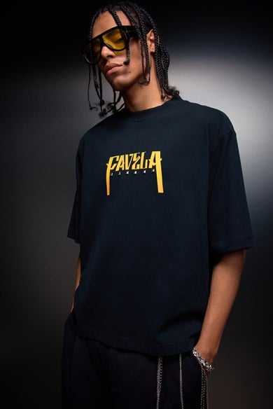 Erkek Siyah Favela Baskılı Zımbalı Box Fit Tshirt