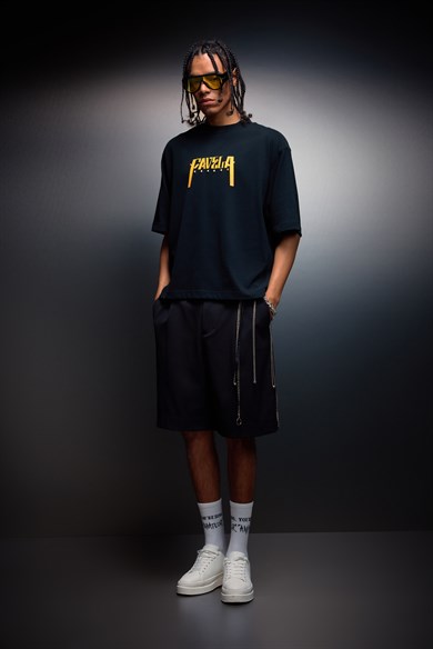 Erkek Siyah Favela Baskılı Zımbalı Box Fit Tshirt