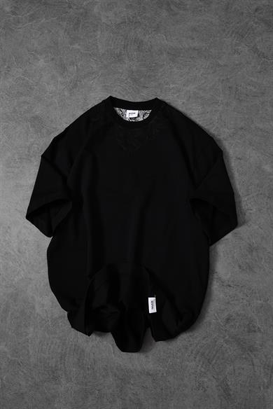 Erkek Siyah Goodly Yaka Nakışlı Tona Ton Oversize Tshirt