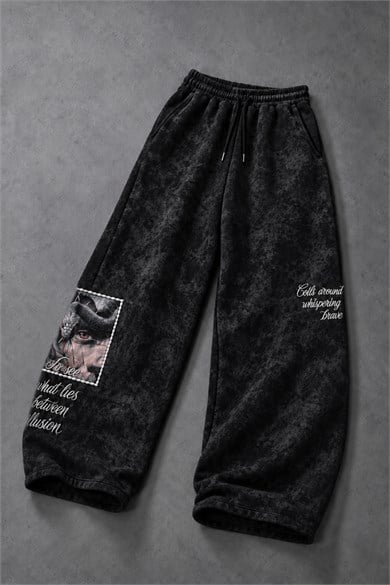 Erkek Siyah İllusion Nakışlı Patchli Yıkamalı Baggy Eşofman