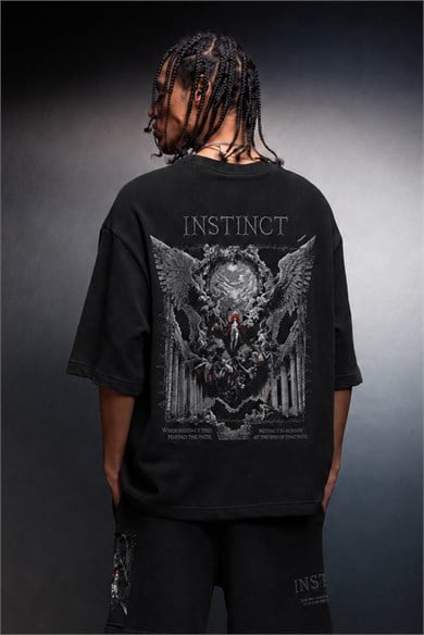 Erkek Siyah İnstinct Patch Nakışlı Oversize Tshirt