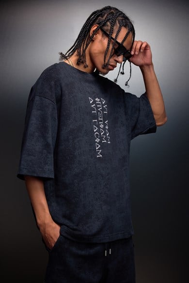 Erkek Siyah İnveniam Patchli Oversize Yıkama Efektli Tshirt