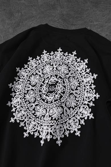 Erkek Siyah Omuz ve Sırt Nakışlı Oversize Tshirt