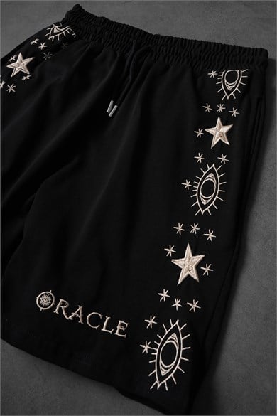 Erkek Siyah Oracle Nakışlı Diz Üstü Şort