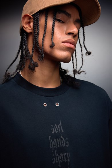 Erkek Siyah Sharp Sin Kabartma Baskılı Box Fit Tshirt