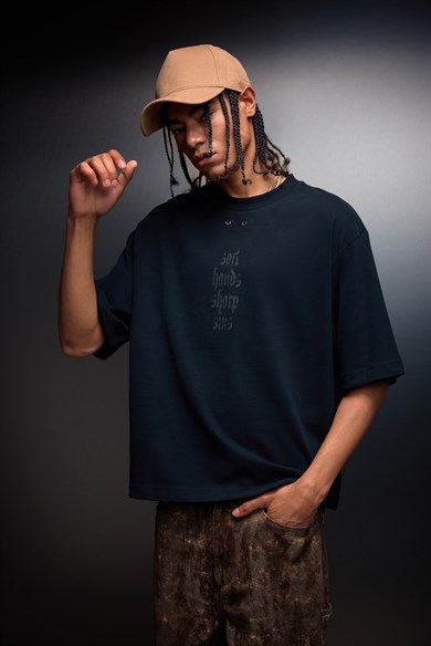 Erkek Siyah Sharp Sin Kabartma Baskılı Box Fit Tshirt