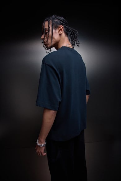 Erkek Siyah Versus Box Fit Tshirt