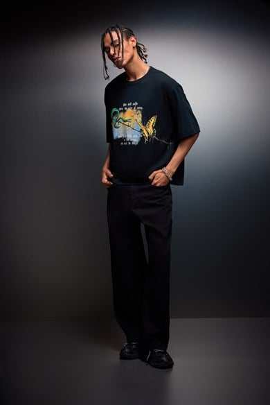 Erkek Siyah Versus Box Fit Tshirt