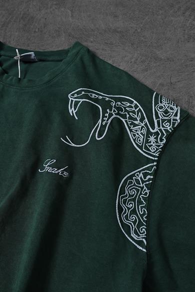 Erkek Yeşil Snake Nakışlı Özel Yıkamalı Kumaş Oversize Tshirt