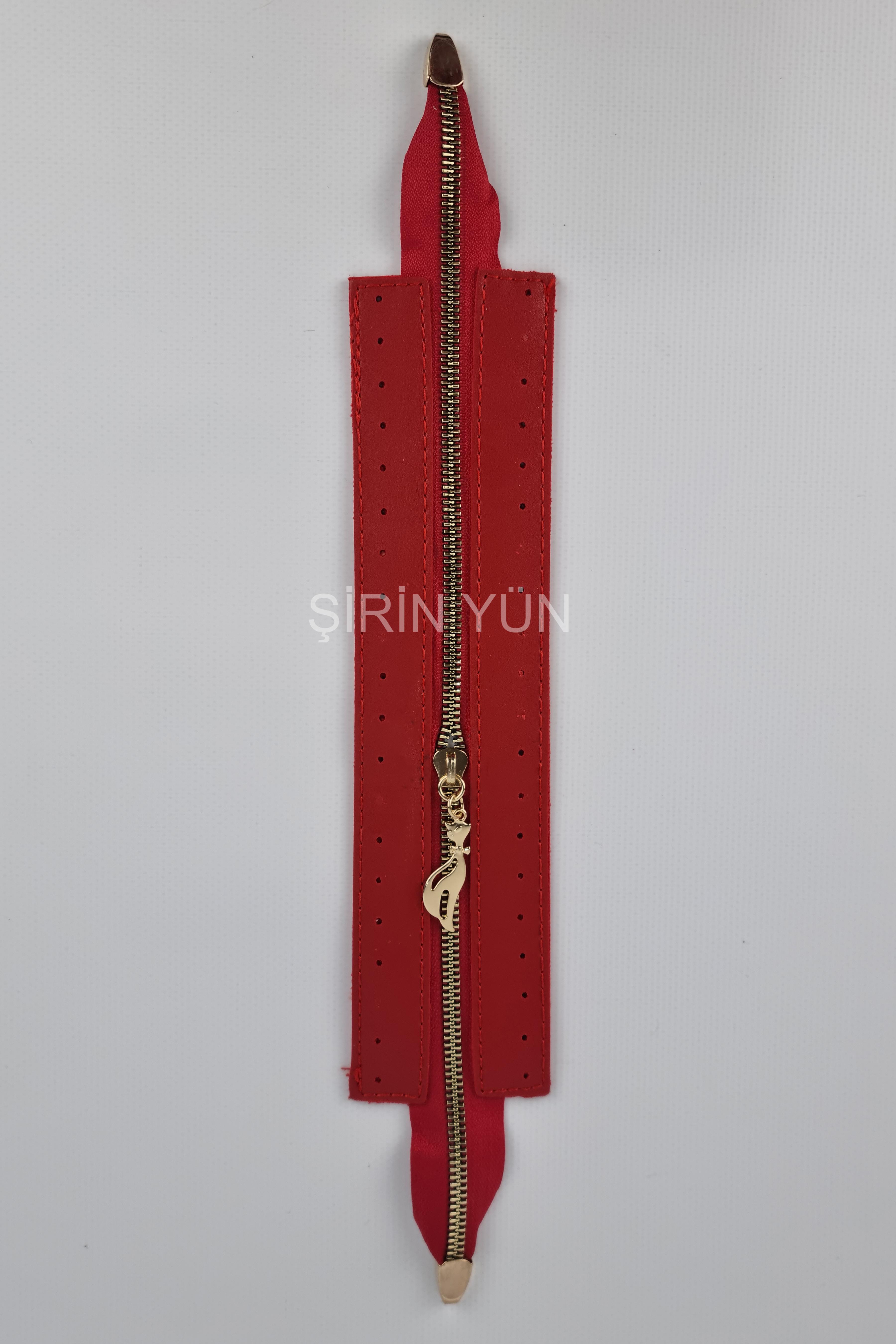 Delikli Suni Deri Çanta Fermuarı Dikmeli Hazır 26X6 Cm Fermuar Kırmızı