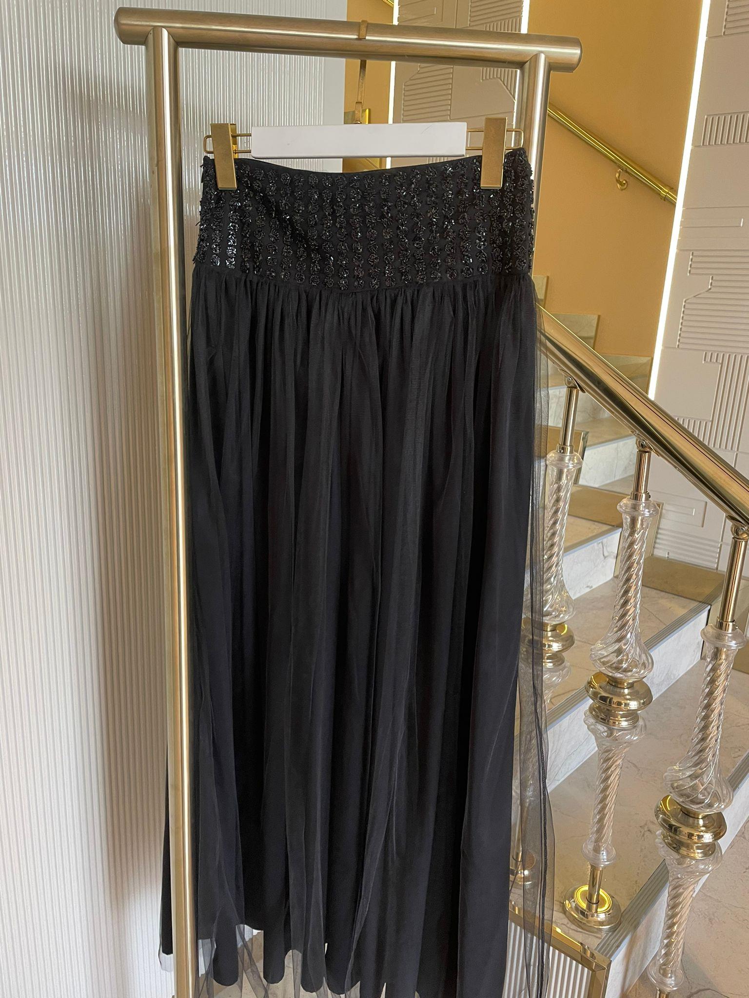 BELİ BONCUKLU İŞLEMELİ ETEK