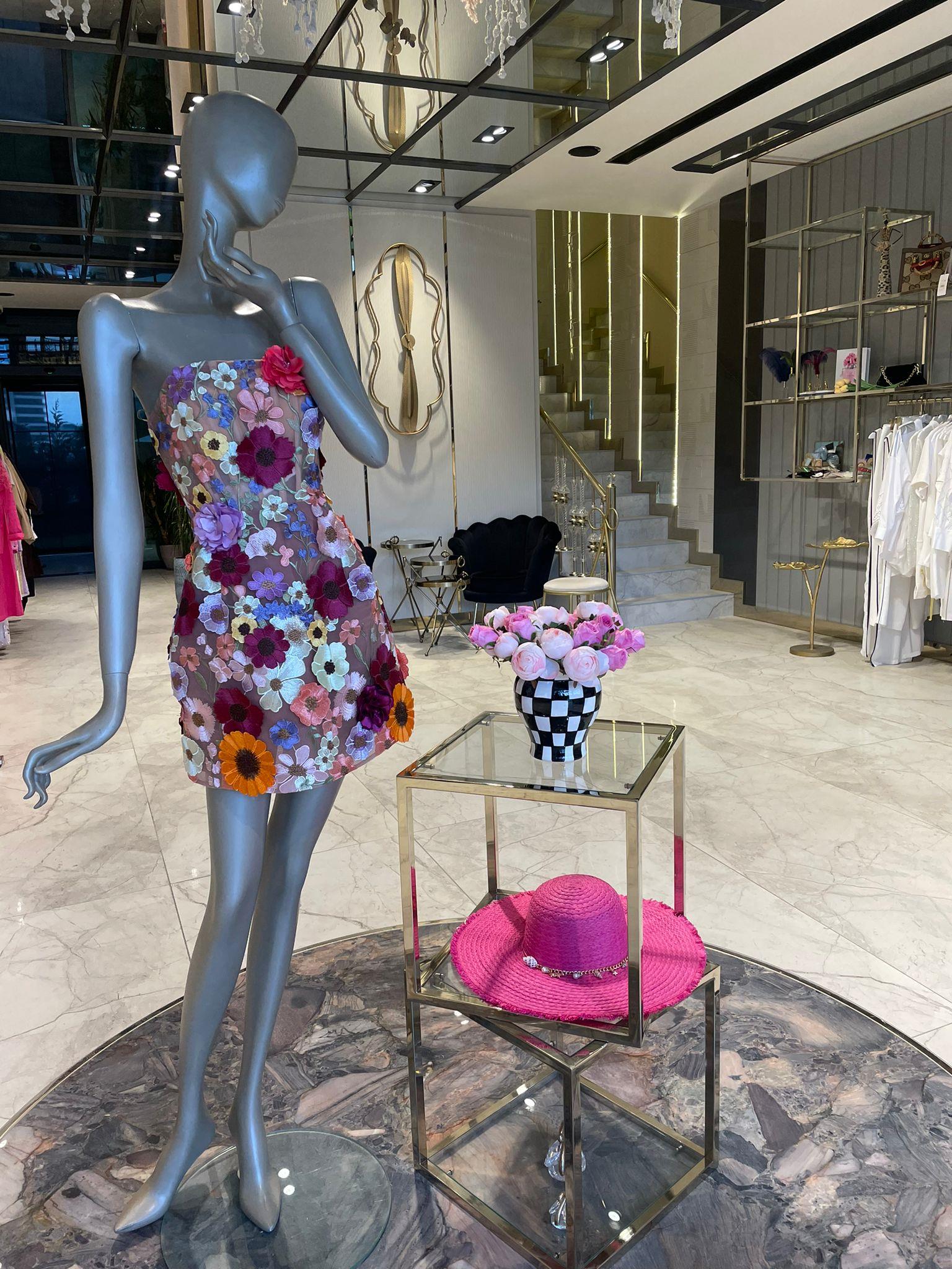 MİNİ ÇİÇEKLİ 3 BOYUTLU ELBİSE