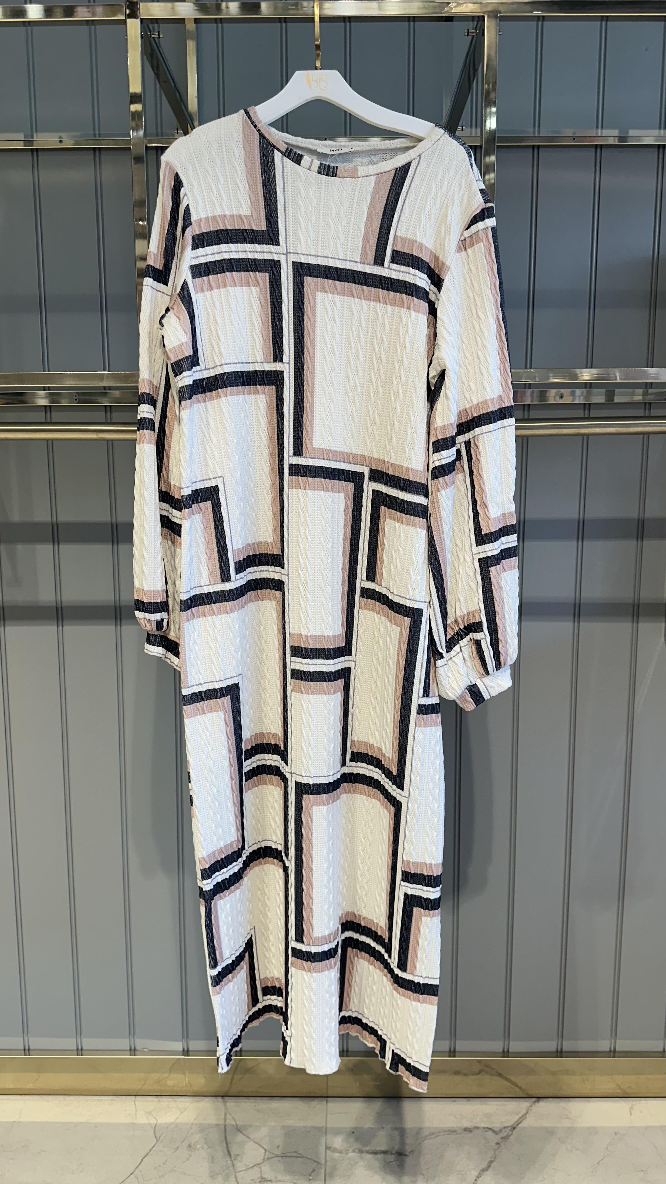 TRİKO DESENLİ ELBİSE