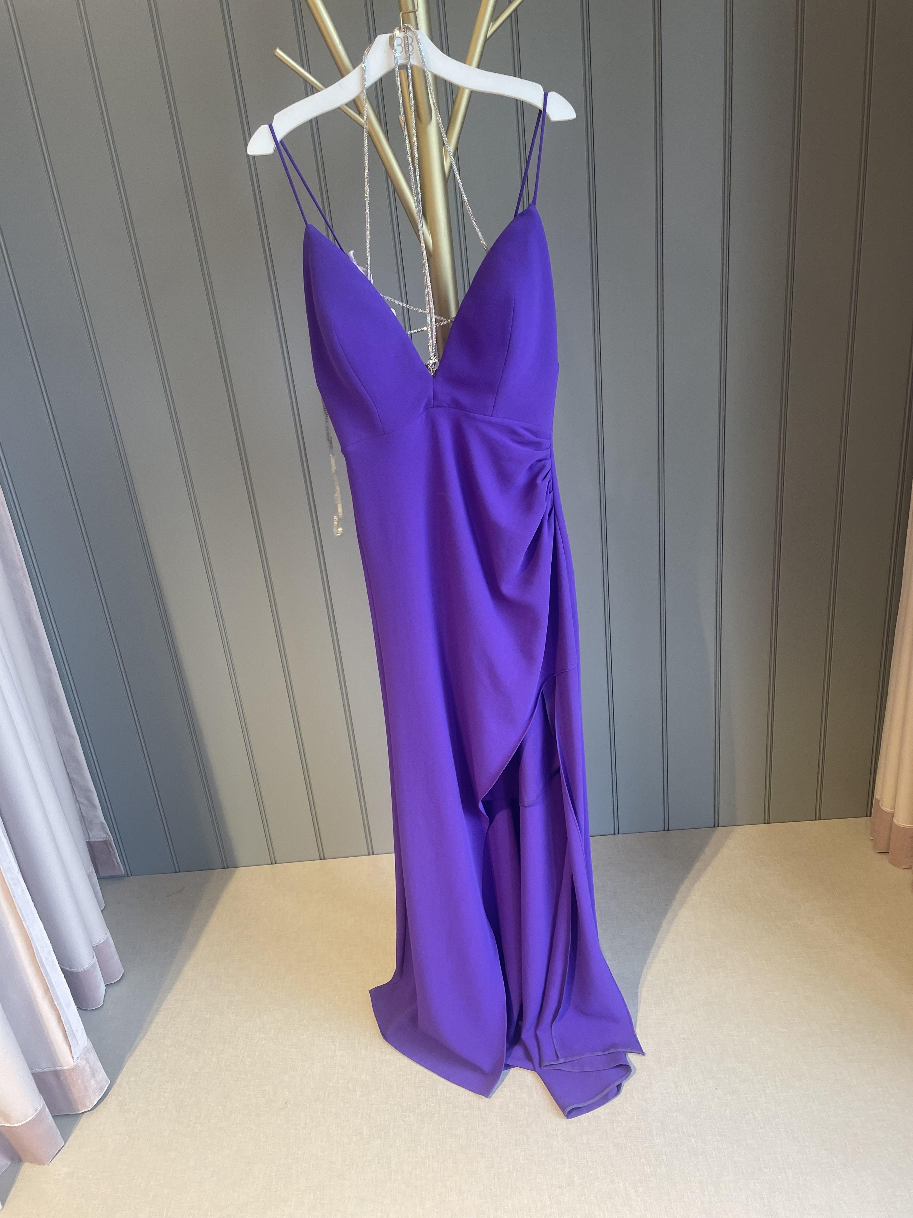 İPİ TAŞLI ELBİSE