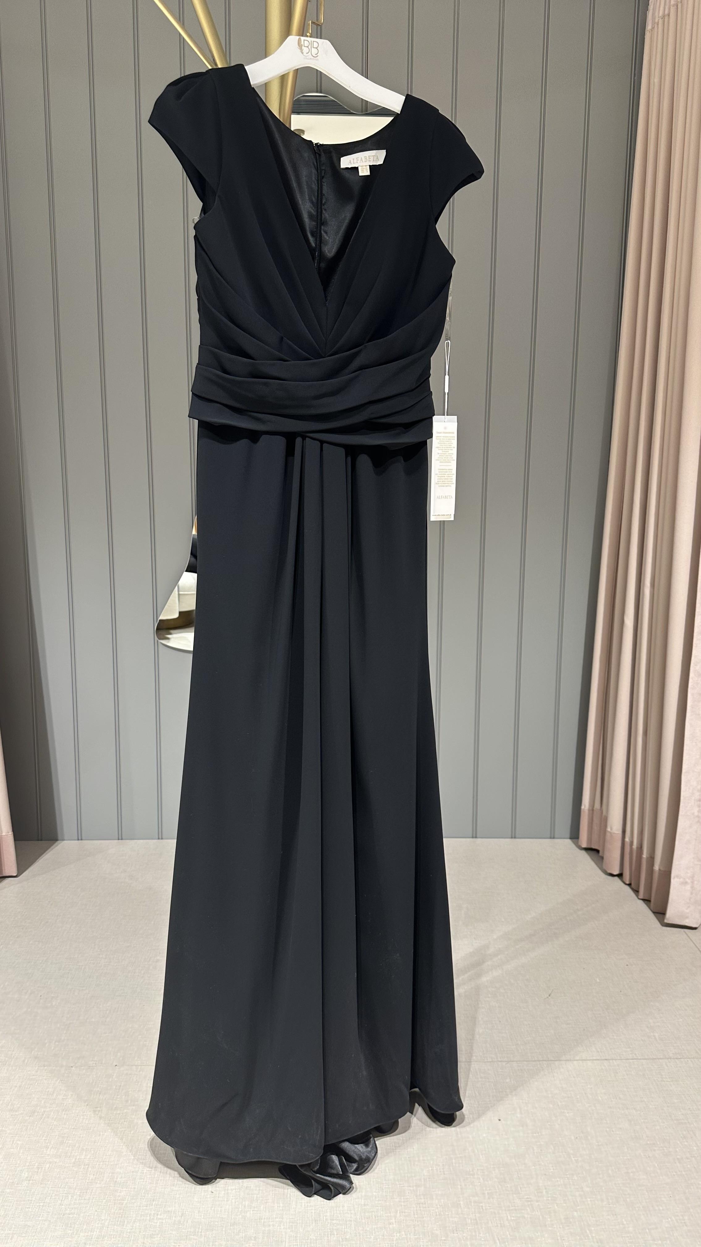 ÜSTÜ ÇAPRAZ DESENLİ ELBİSE