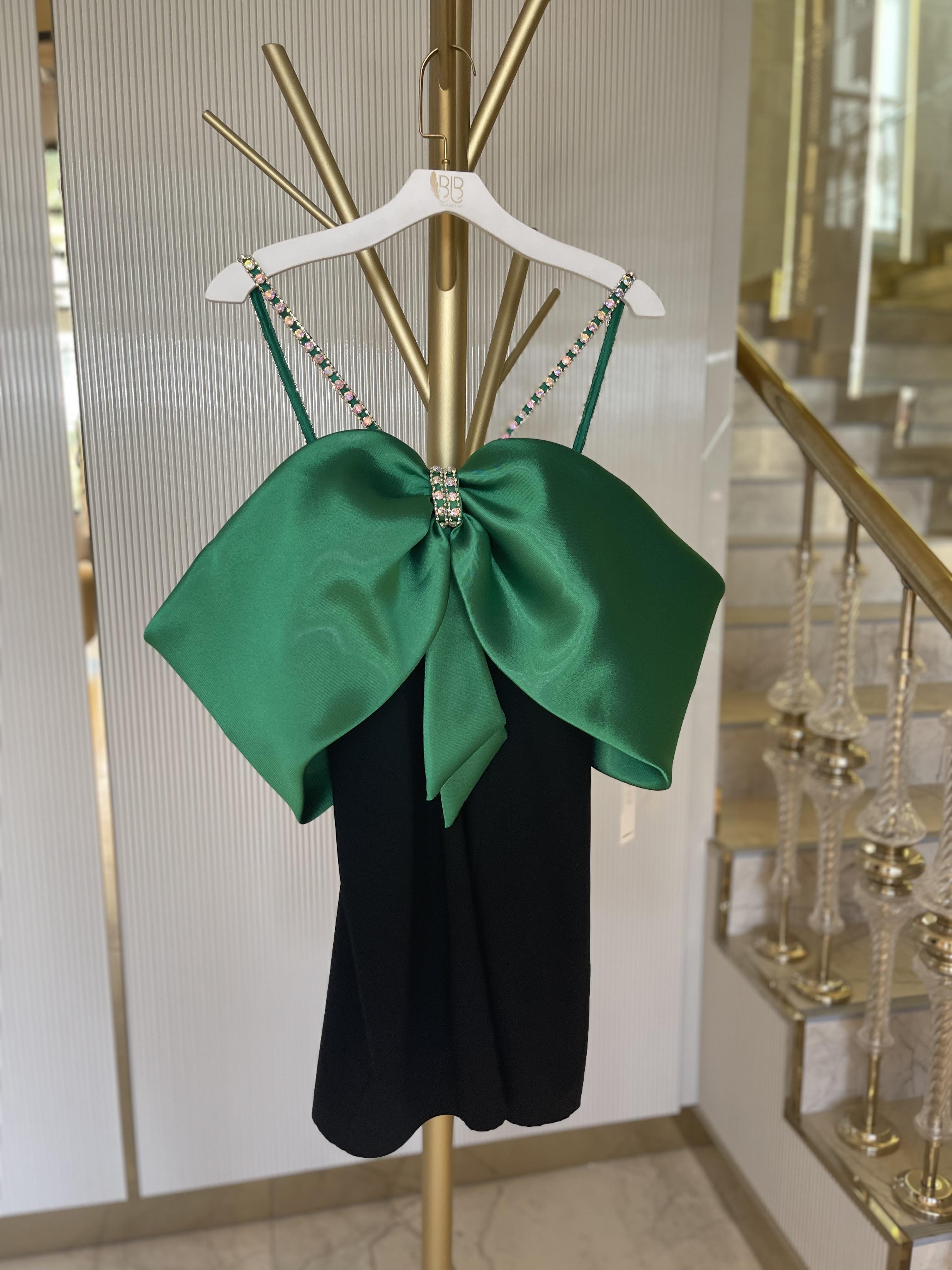 ÜSTÜ KURDELE DETAYLI ELBİSE