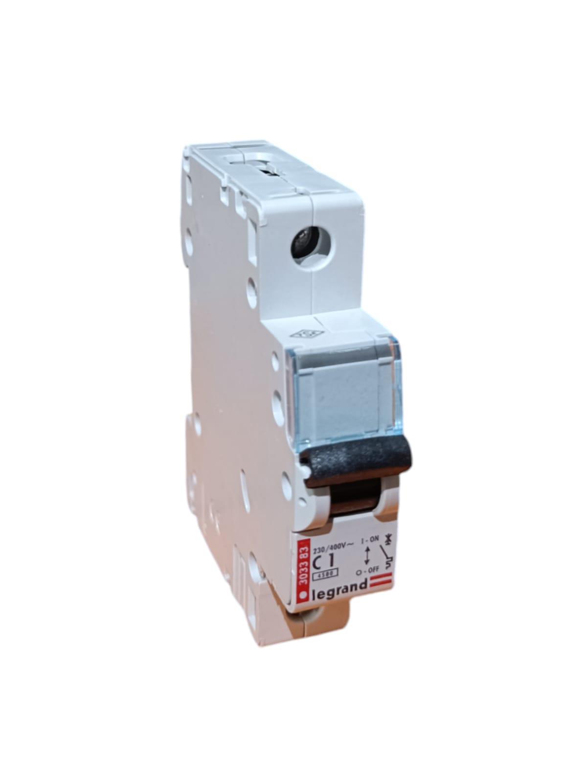 1 AP C TİPİ XS OTOMAT 4,5 KA LEGRANT