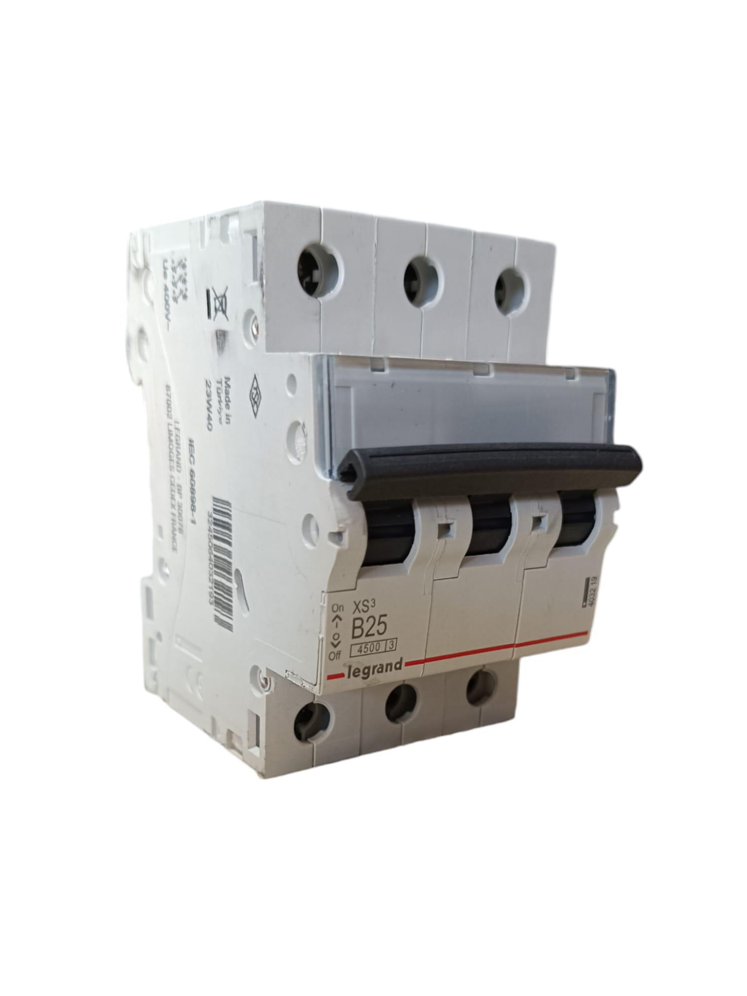 25 AP B TİPİ 3 KUTUP X6 OTOMAT LEGRAND