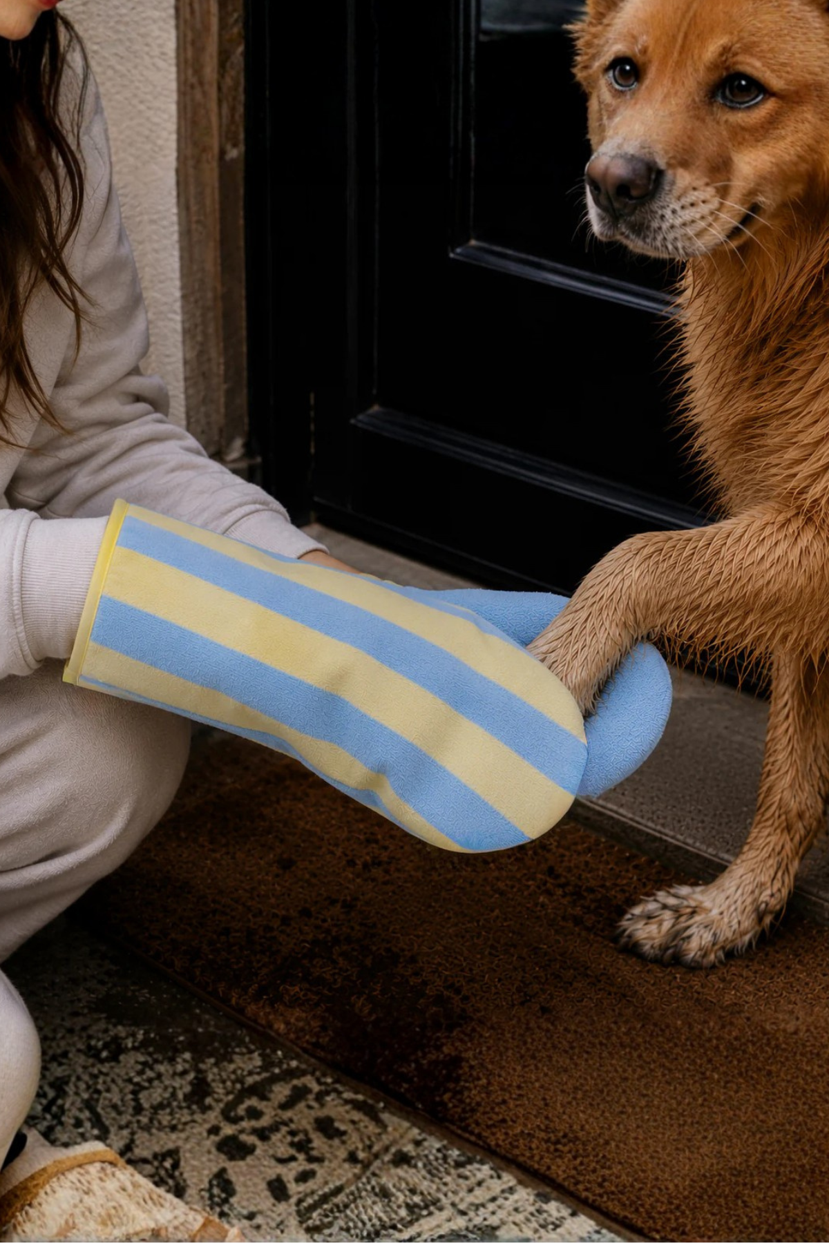 Asky&Erd Soft Rituals | Köpek Kurulama Eldivenleri | Butterscotch Çizgili Pijamalar ve Bornozlar