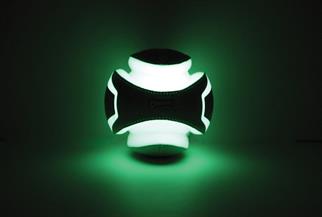 Chuckit! Kick Fetch Max Glow Gece Parlayan Oyun Topu