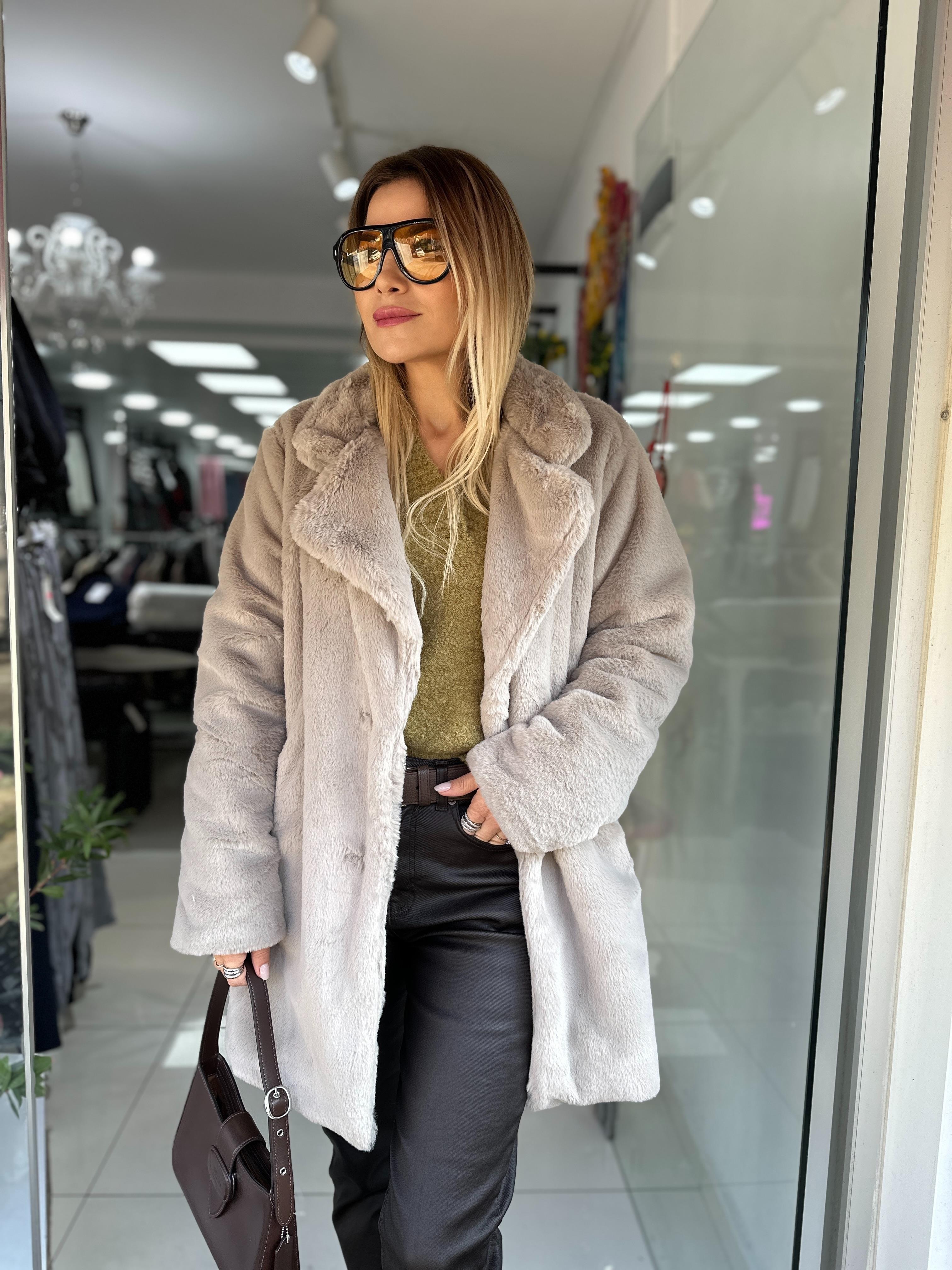 Bej Peluş Mont 