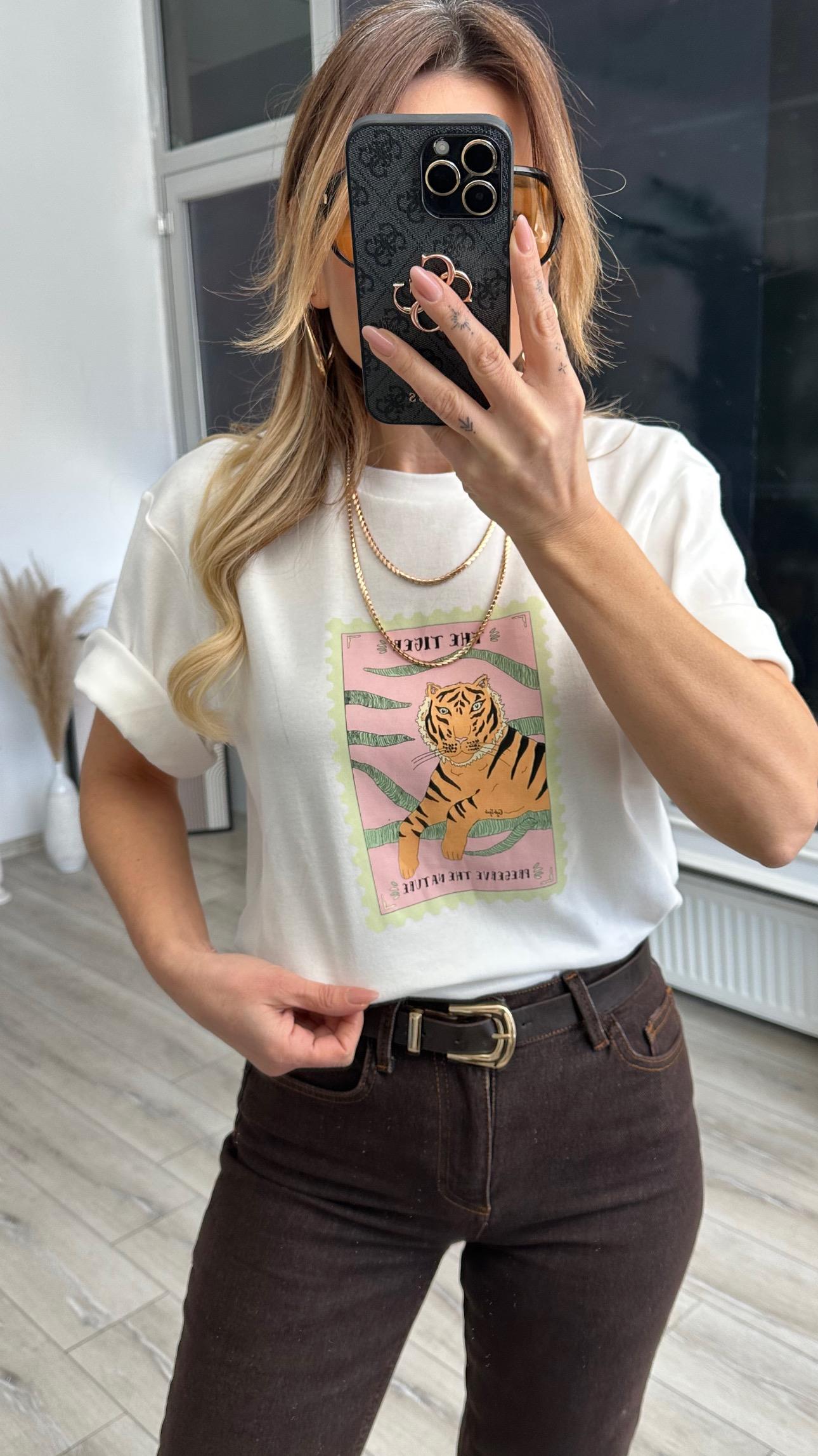 Beyaz Renkli Kaplan Baskılı Tşhirt