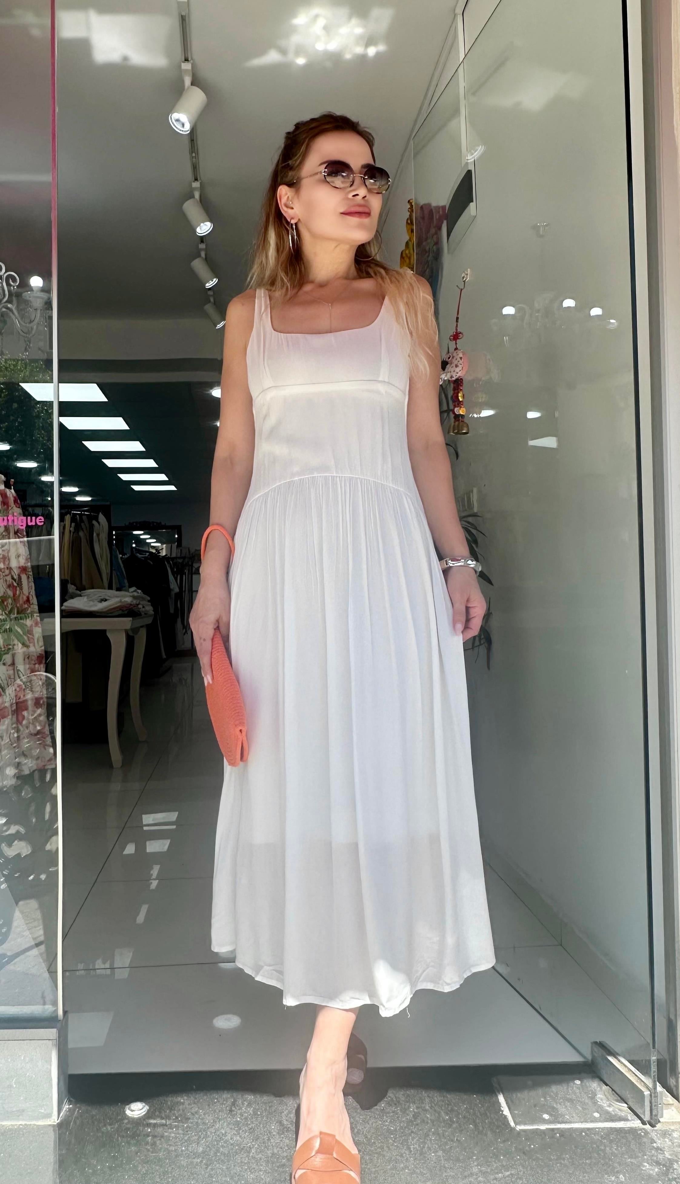 Ekru Sırt Açık Kırınkıl Elbise 