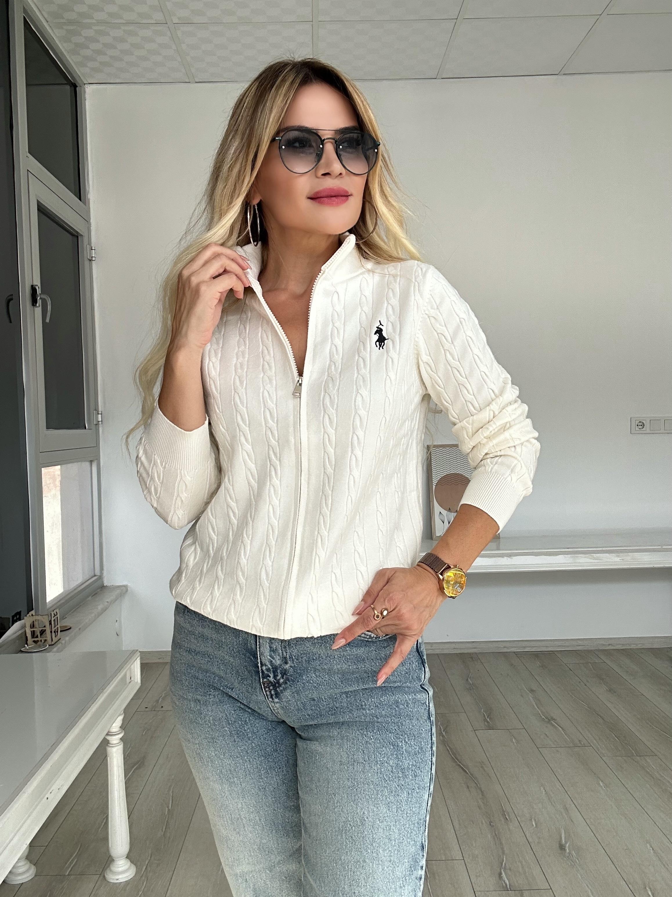 Ekru Yumuşak Dokulu Fermuarlı Triko Hırka