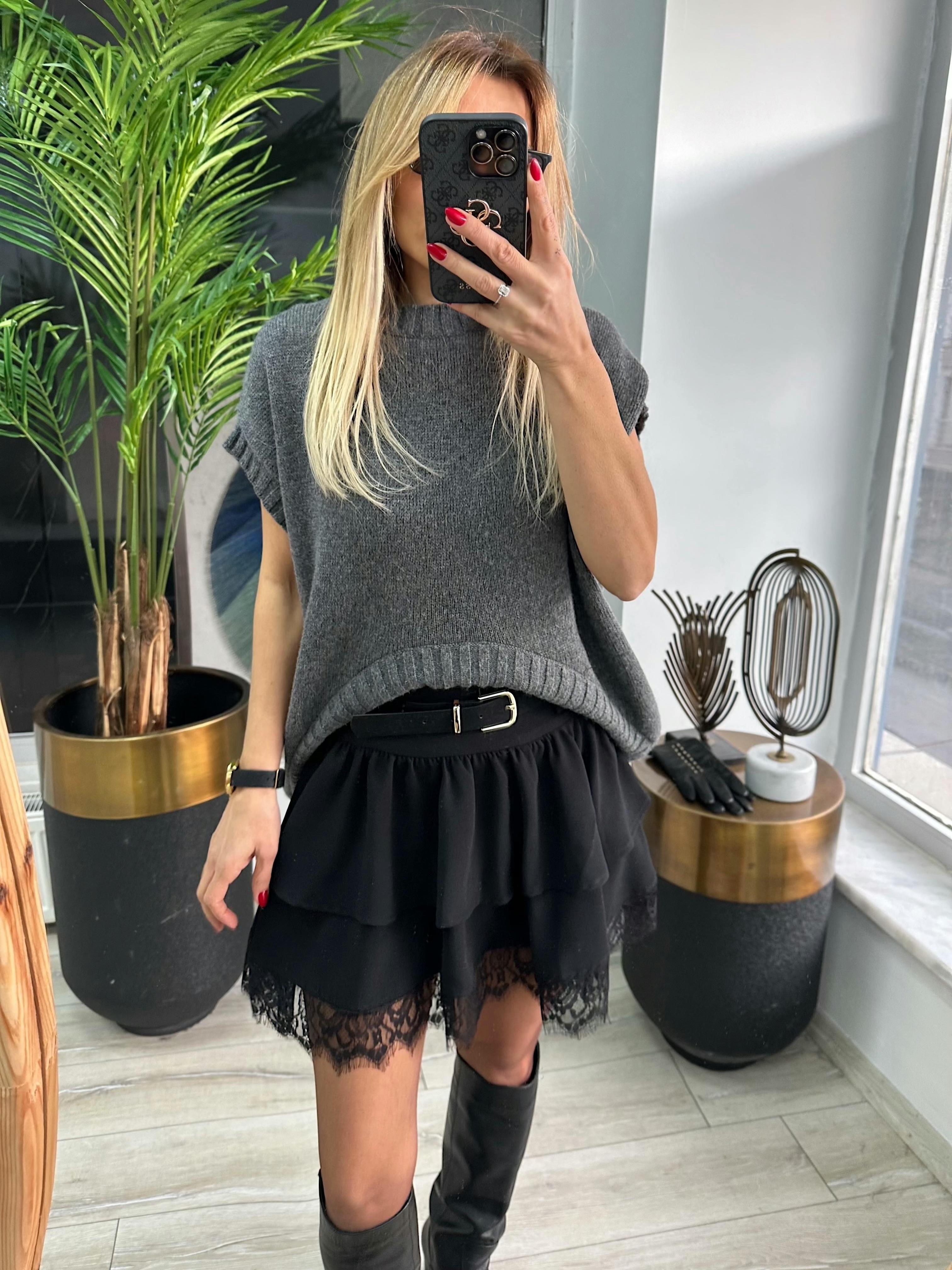 Etek Ucu Dantelli Kemerli Siyah Etek 