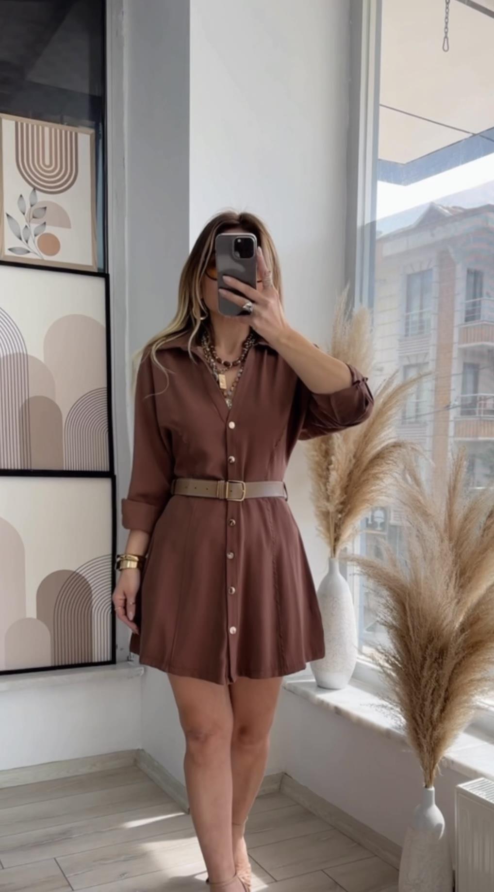 Kahve Kemerli Elbise 