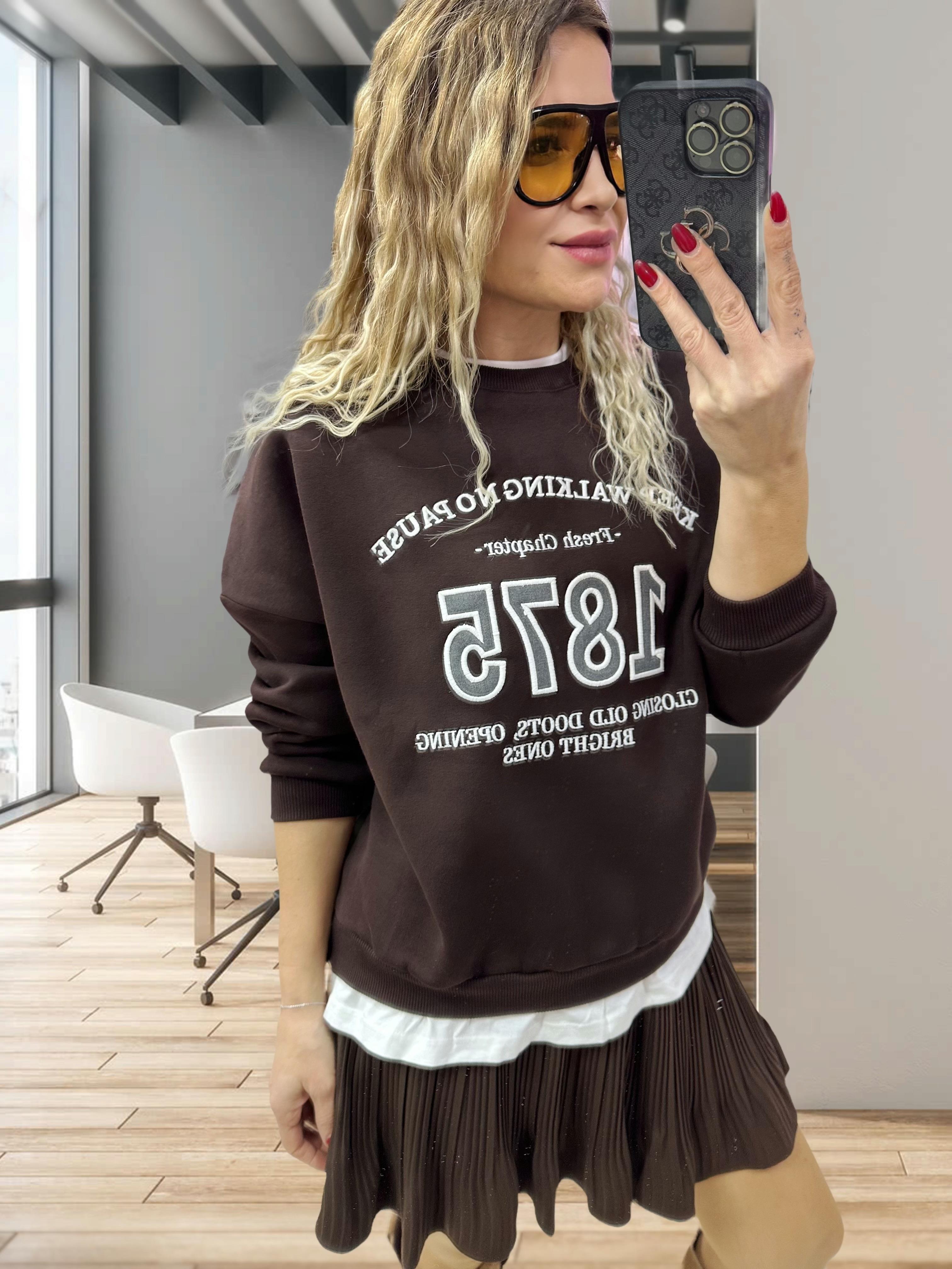 Kahve Nakışlı Sweat  