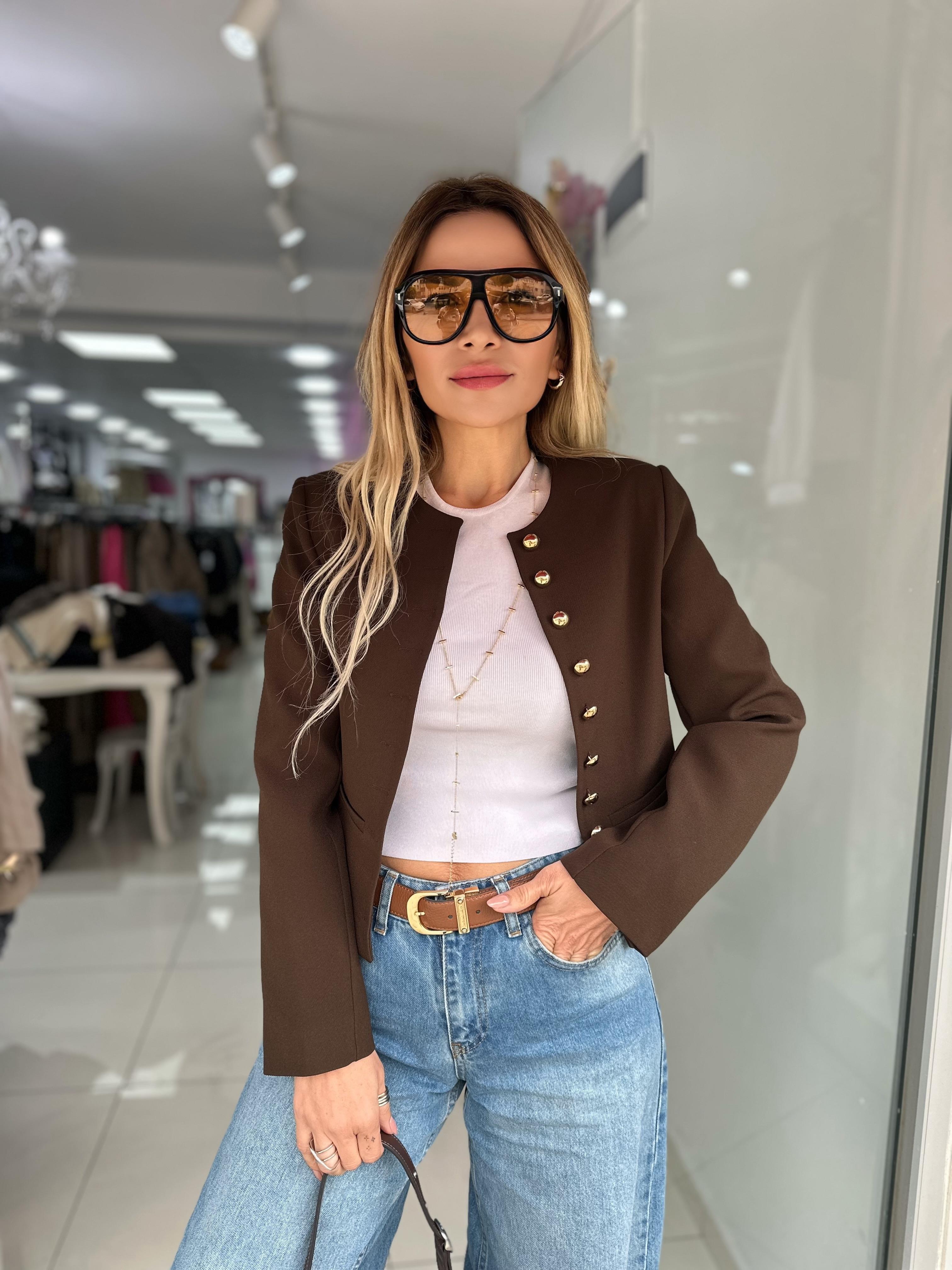 Kahverengi Düğmeli Cropped Ceket