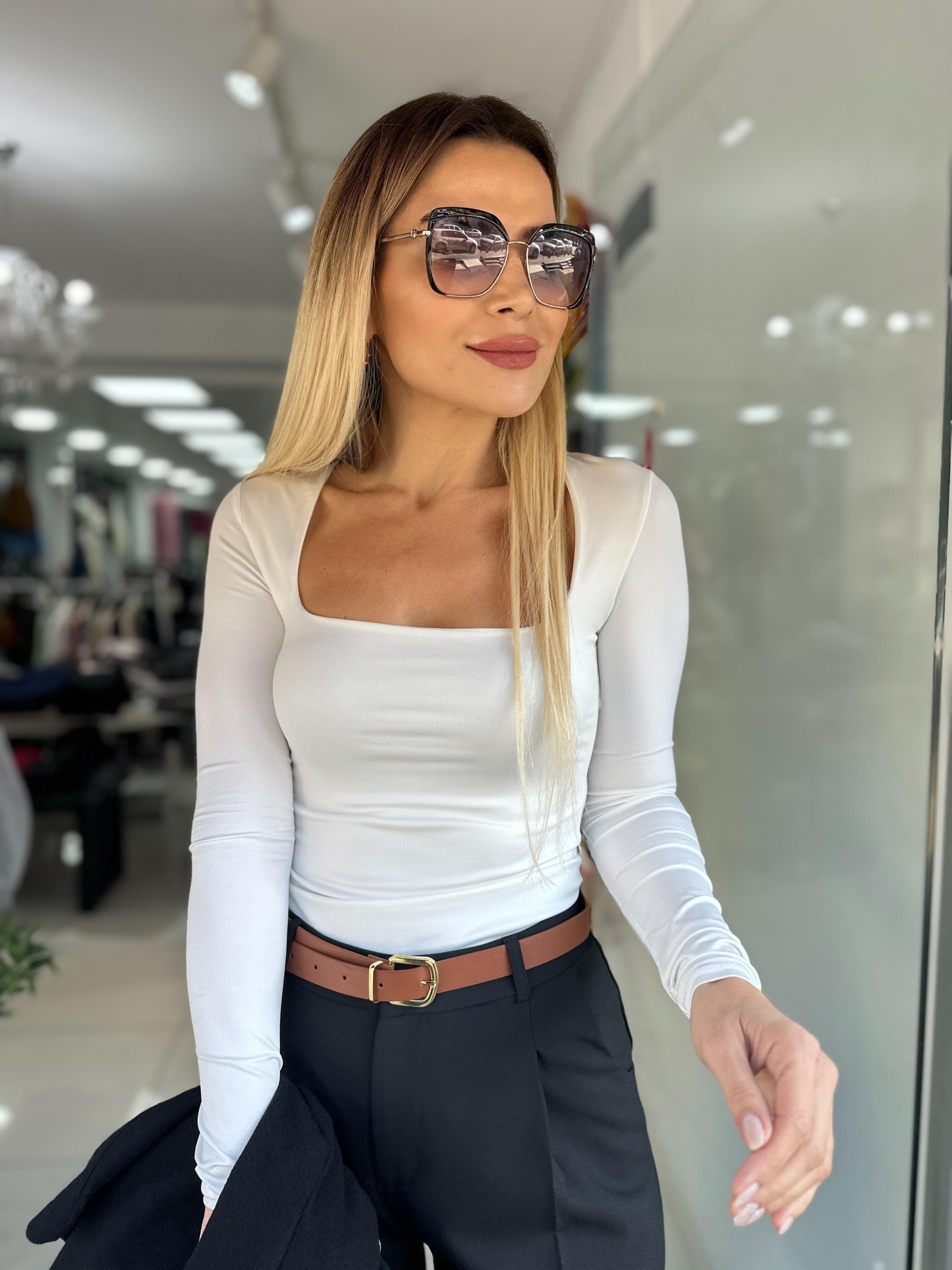Kare Yaka Çıtçıtlı Bodysuit