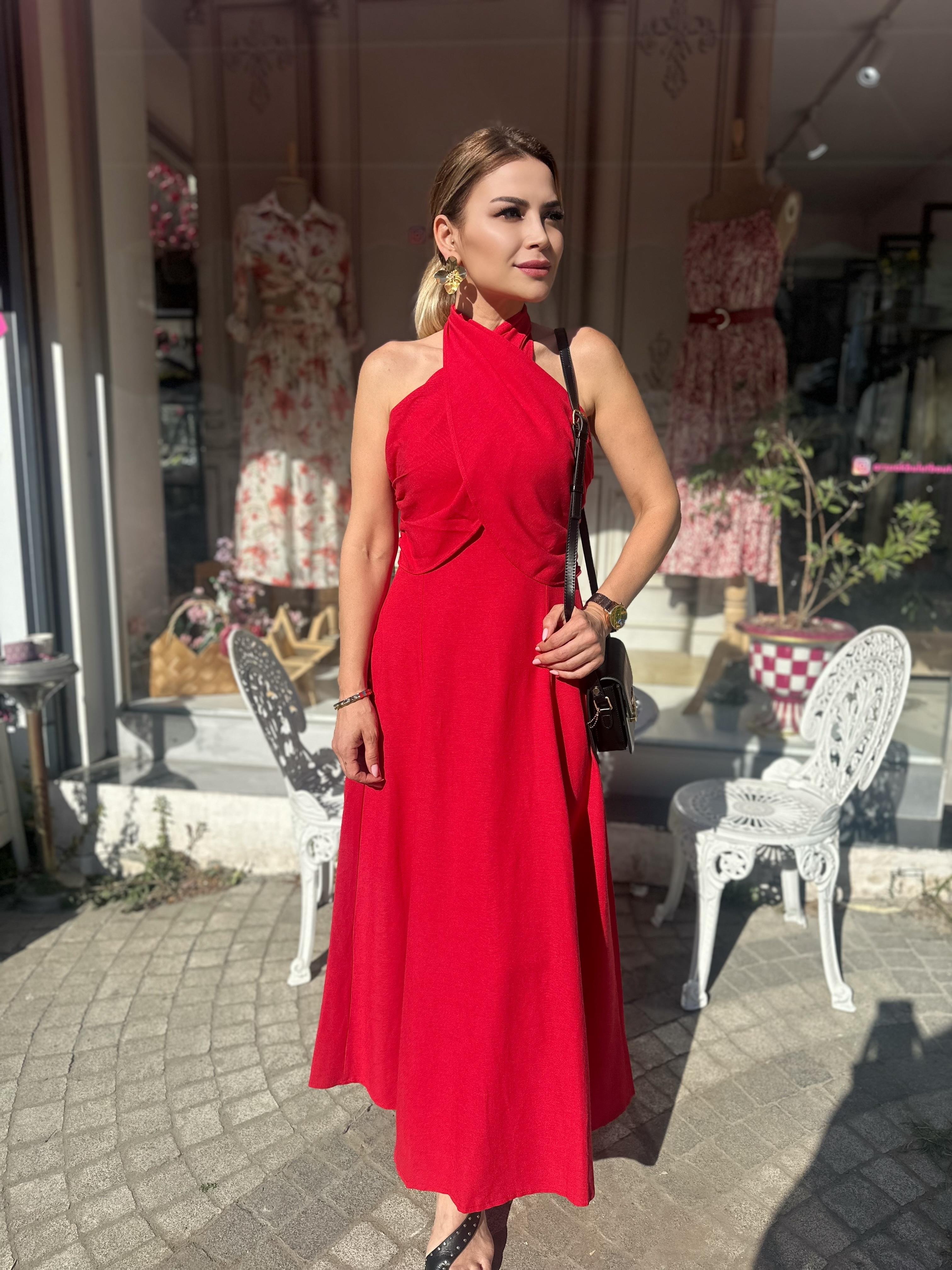 Kırmızı Keten Boyundan Bağlamalı Elbise