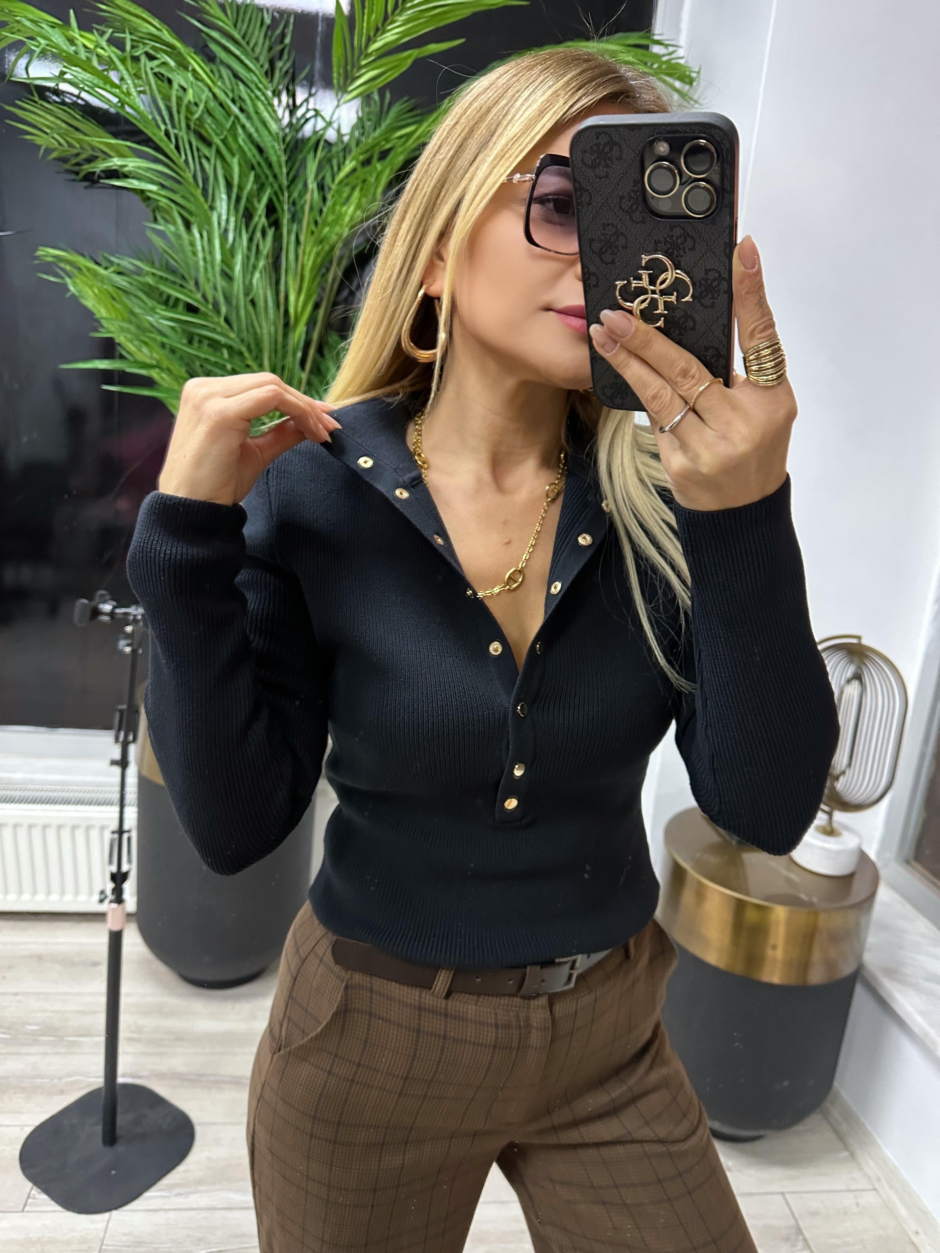 Lacivert Dik Yaka Çıtçıtlı Triko Bluz