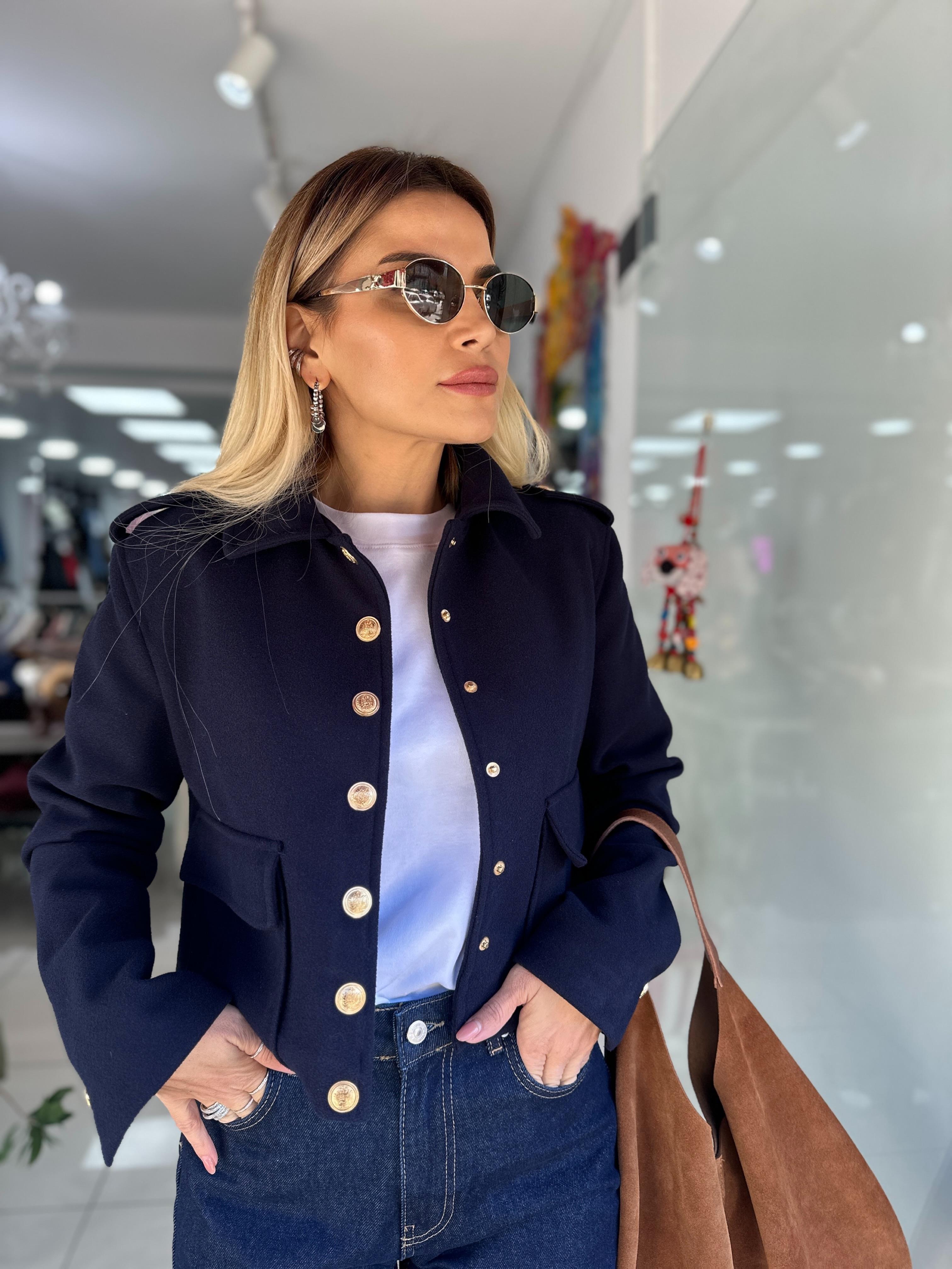 Lacivert Düğmeli Kısa Ceket 